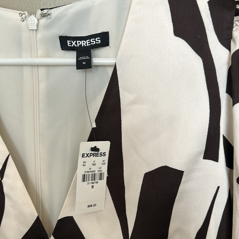 High-low Abstract Pattern Dress - Picture 3 of 6
